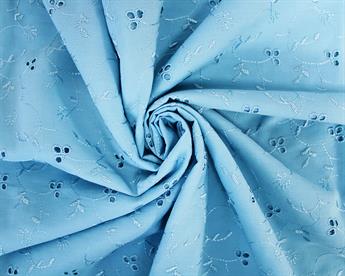Swirly Leaves 3 Hole Polycotton Anglaise