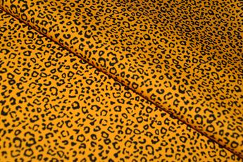 DARK YELLOW