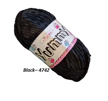 BLACK- 4742