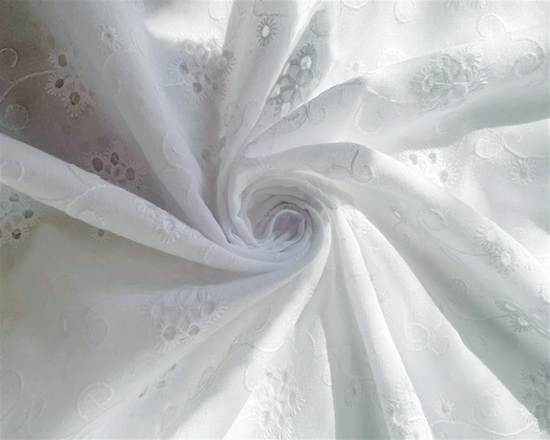 White Bold Flower 6 Hole Cotton Anglaise I'm Feeling Brod-er-ie Than…