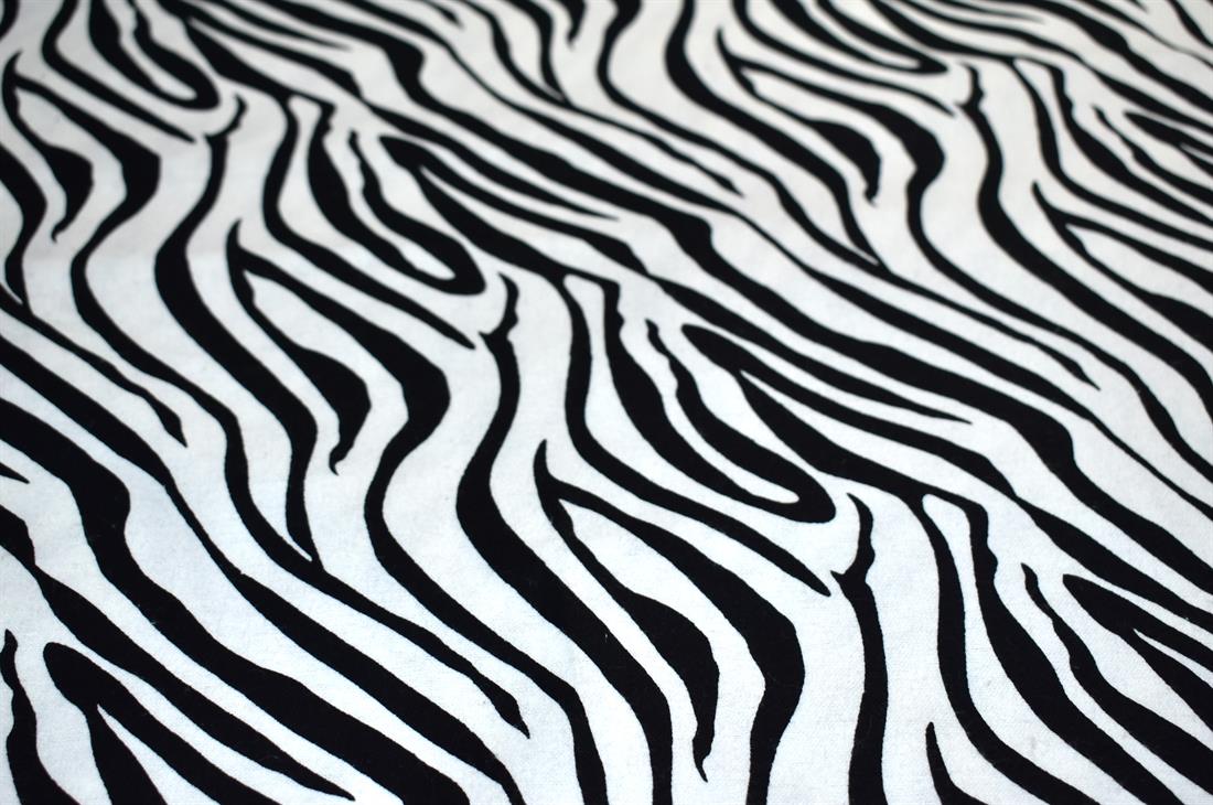 White & Black Printed 100% Brushed Flannel Cotton Fabric