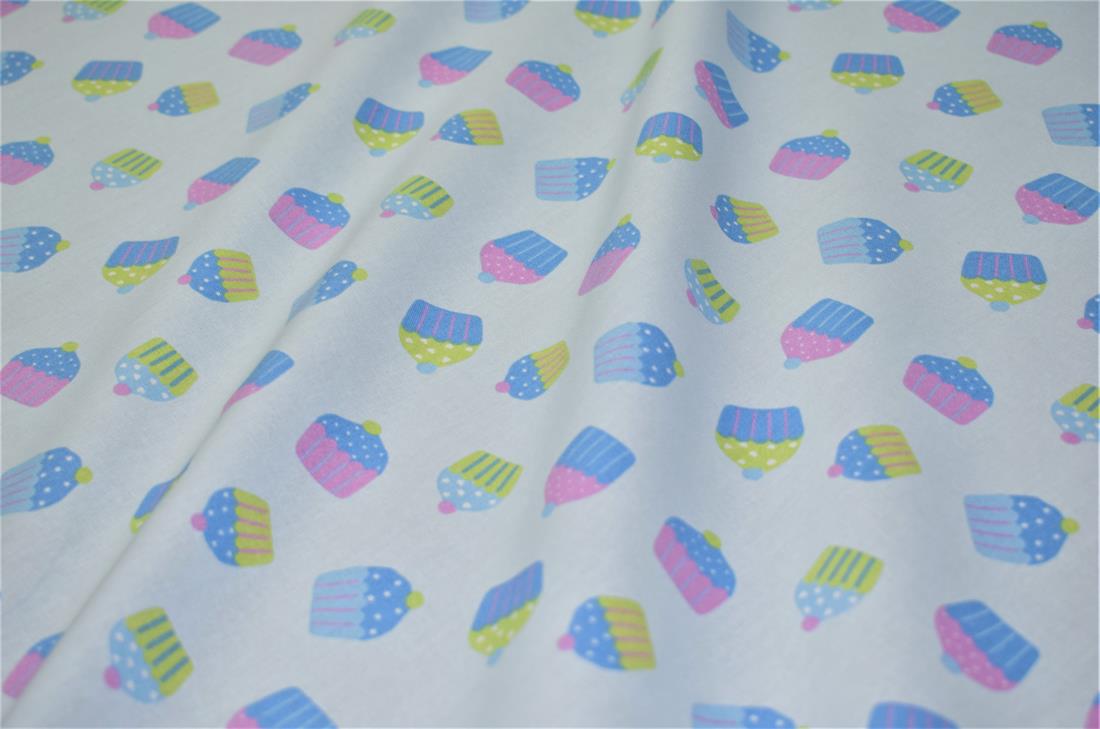 White Cupcake Design Printed Poplin, Firework