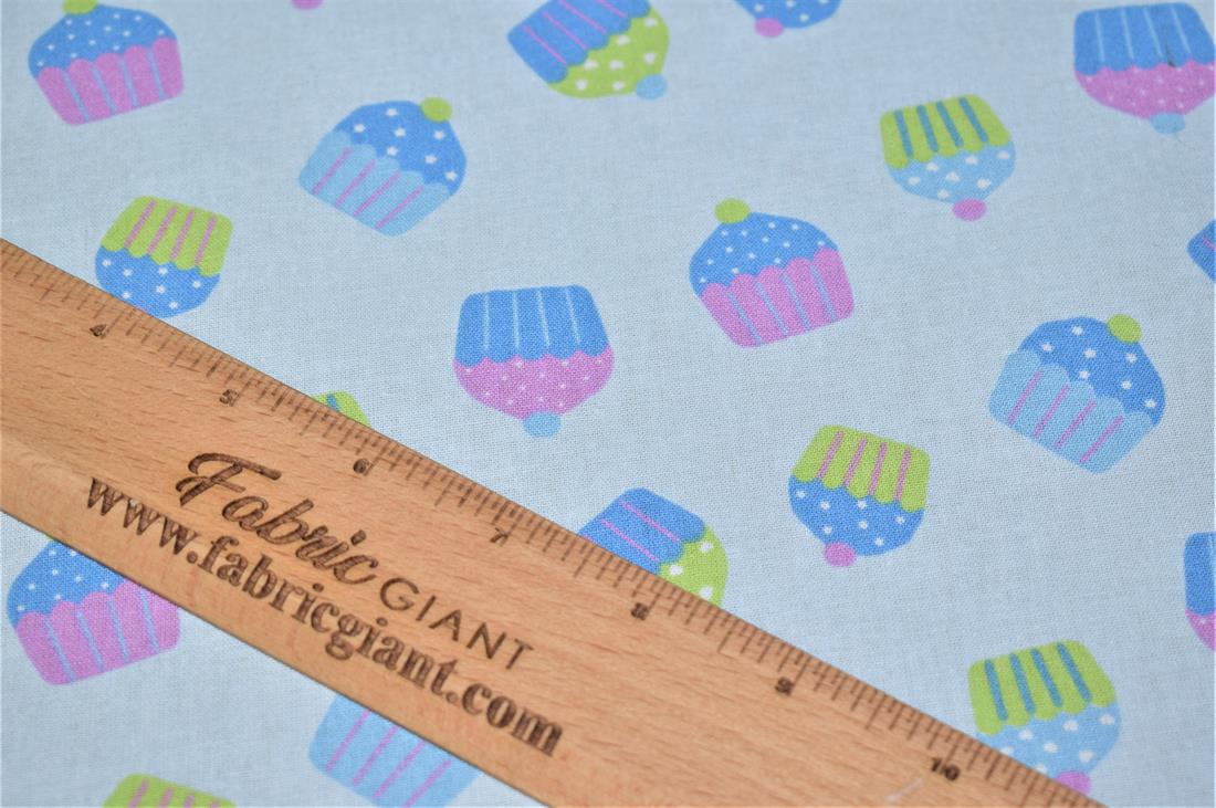 White Cupcake Design Printed Poplin, Firework