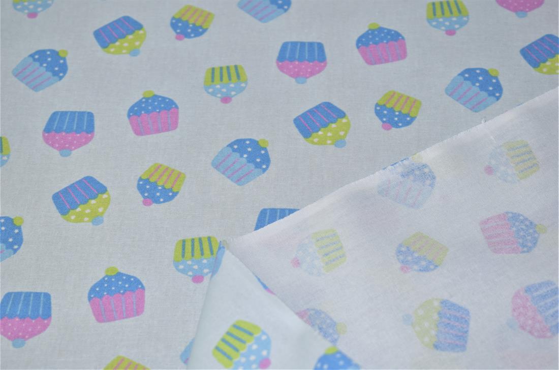 White Cupcake Design Printed Poplin, Firework