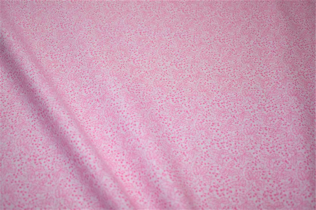 100% Cotton Quilting Fabric, Flutter / Floral Print