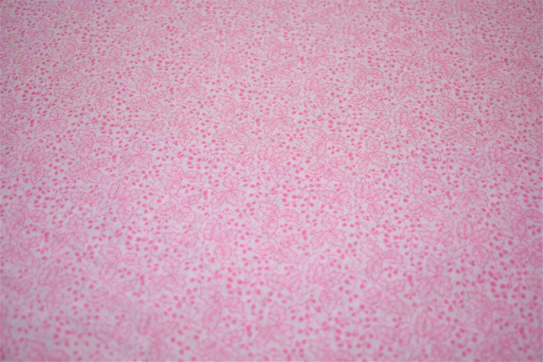 100% Cotton Quilting Fabric, Flutter / Floral Print