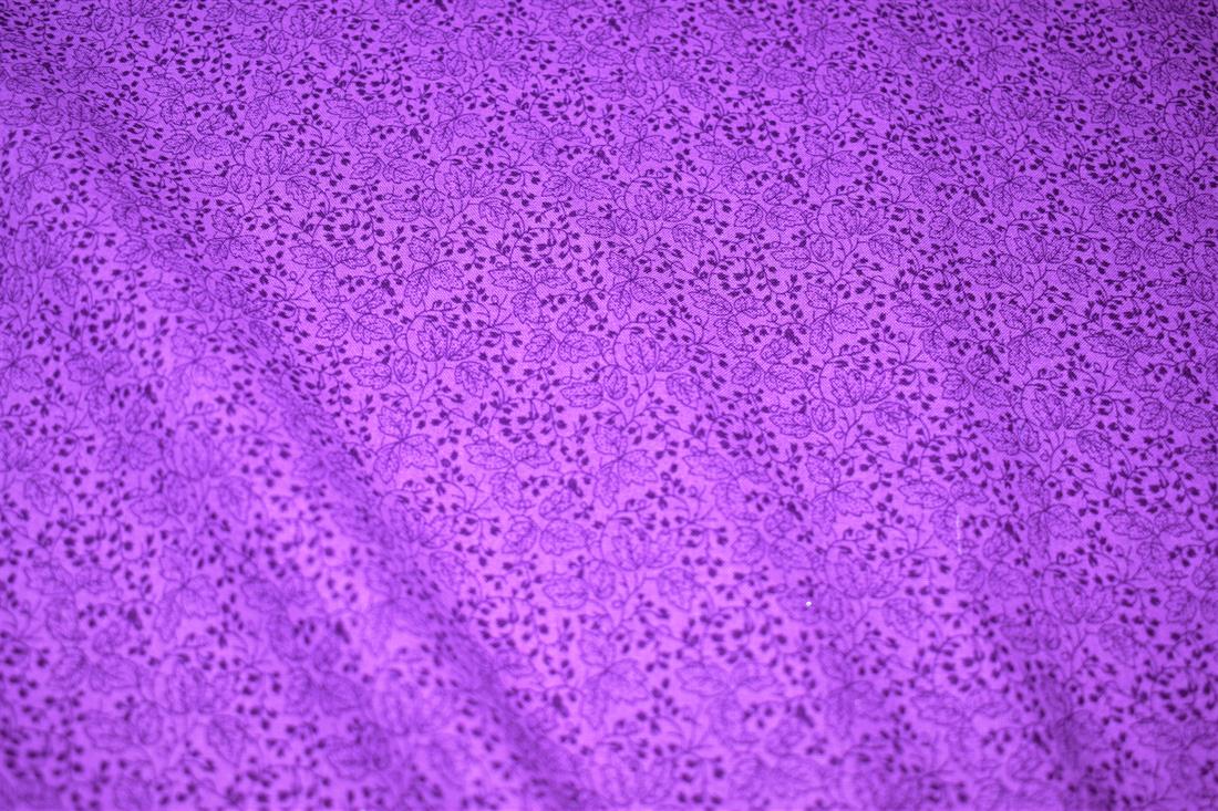 100% Cotton Quilting Fabric, Flutter / Floral Print