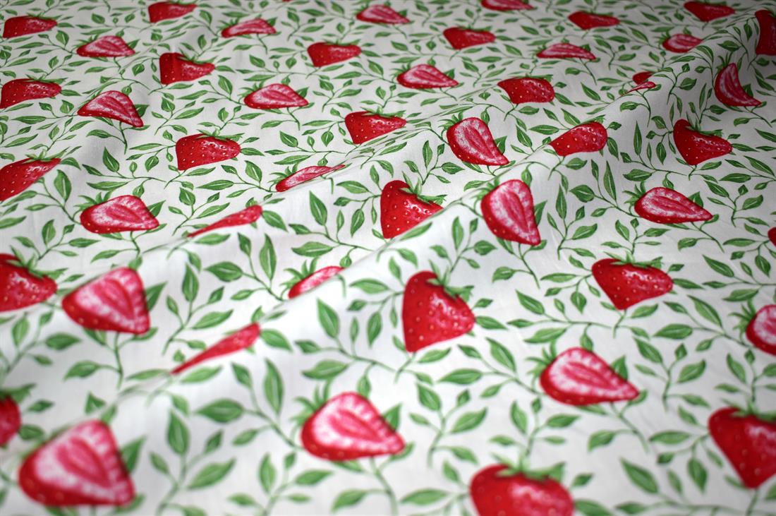 Painted Strawberry Leaves Cotton Poplin