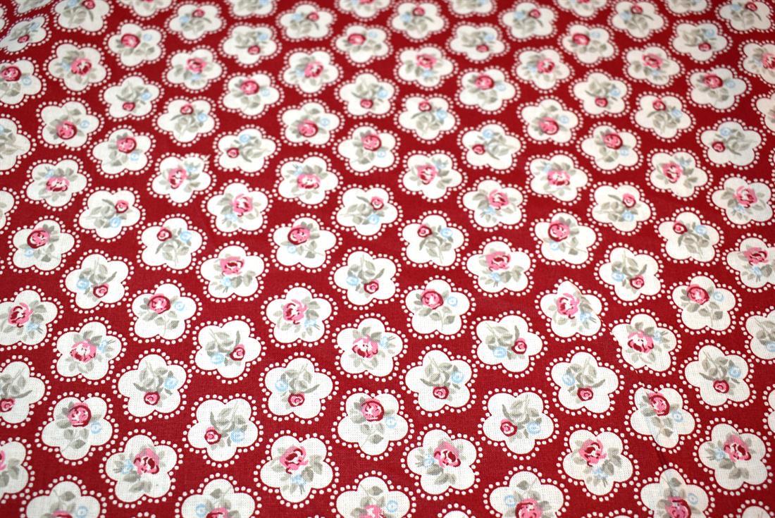 Dainty Flowers Printed 100% Cotton Fabric