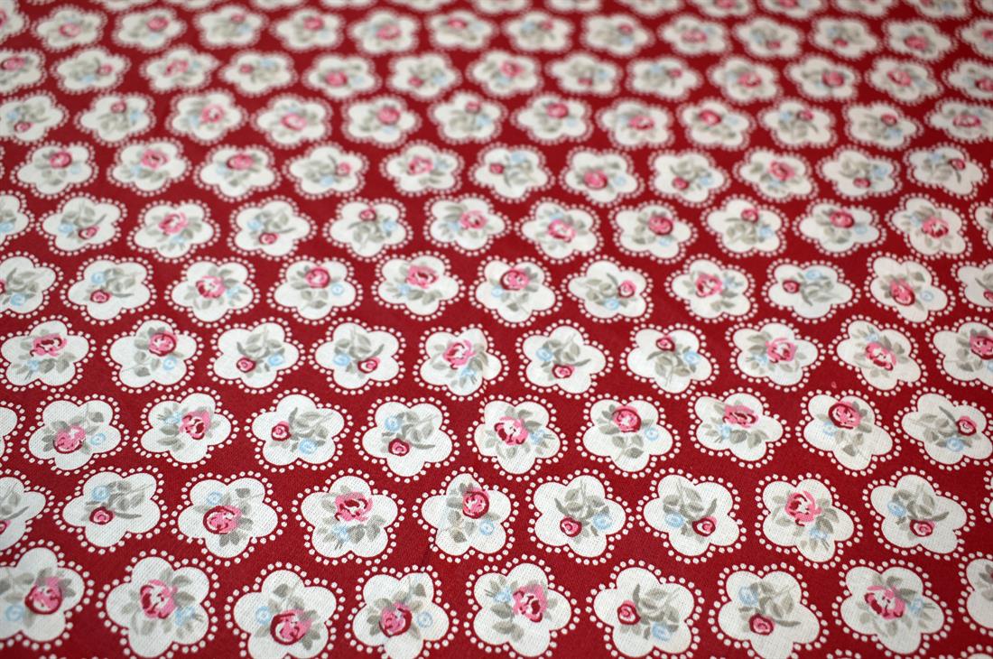 Dainty Flowers Printed 100% Cotton Fabric