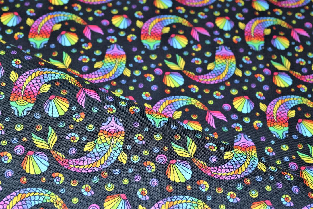 Black & Mixed Colours Mosaic Fish Printed 100% Cotton 140Cm Wide…
