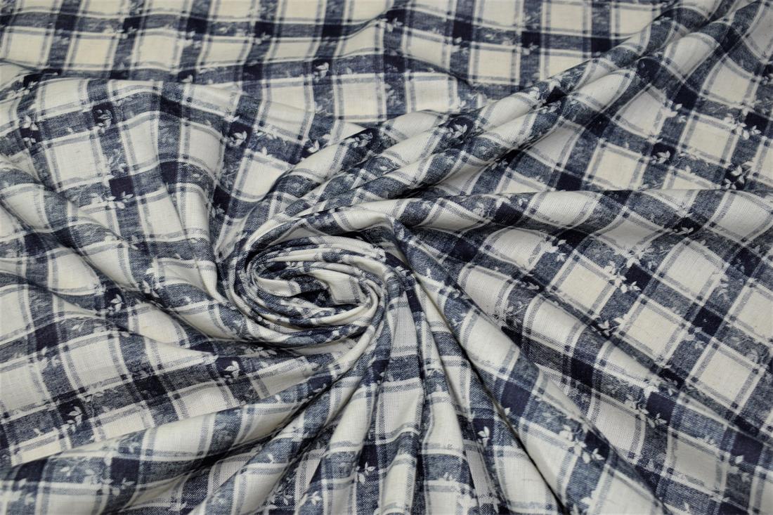 Cream & Navy Leaves Box This Is a Lovely Soft Medium Weight Cotton…