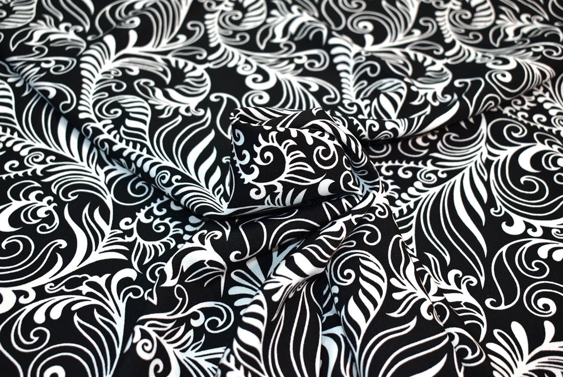 Black & White Printed Floral Crepe/Viscose Fabric Material