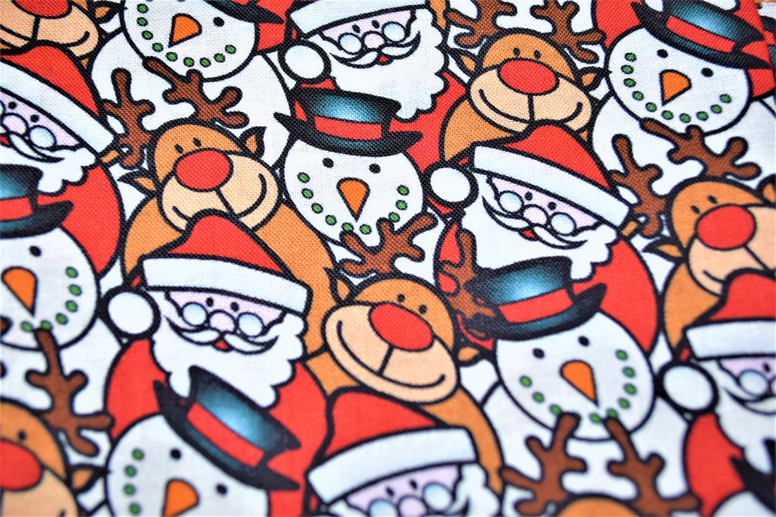 Christmas 100% Cotton Fat Quarter Bundles 18" x 22"