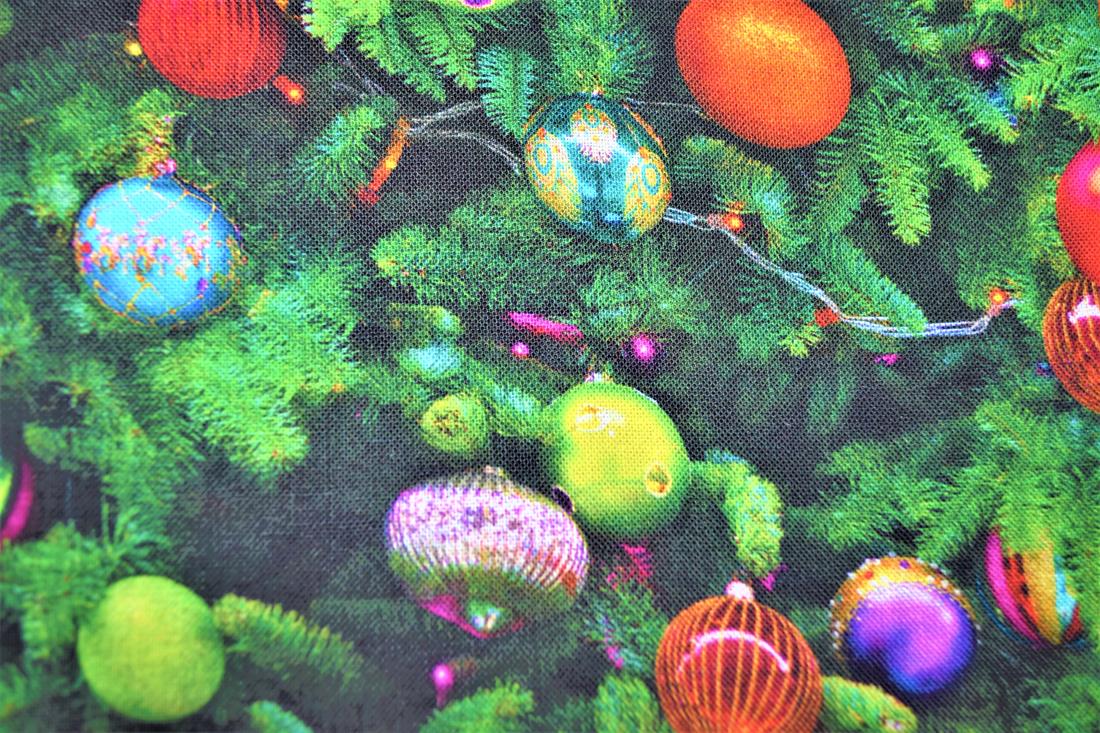 Christmas 100% Cotton Fat Quarter Bundles 18" x 22"