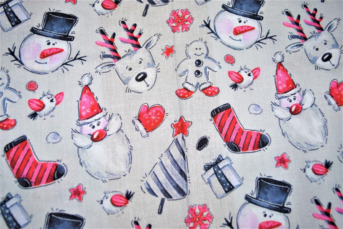 Christmas 100% Cotton Fat Quarter Bundles 18" x 22"