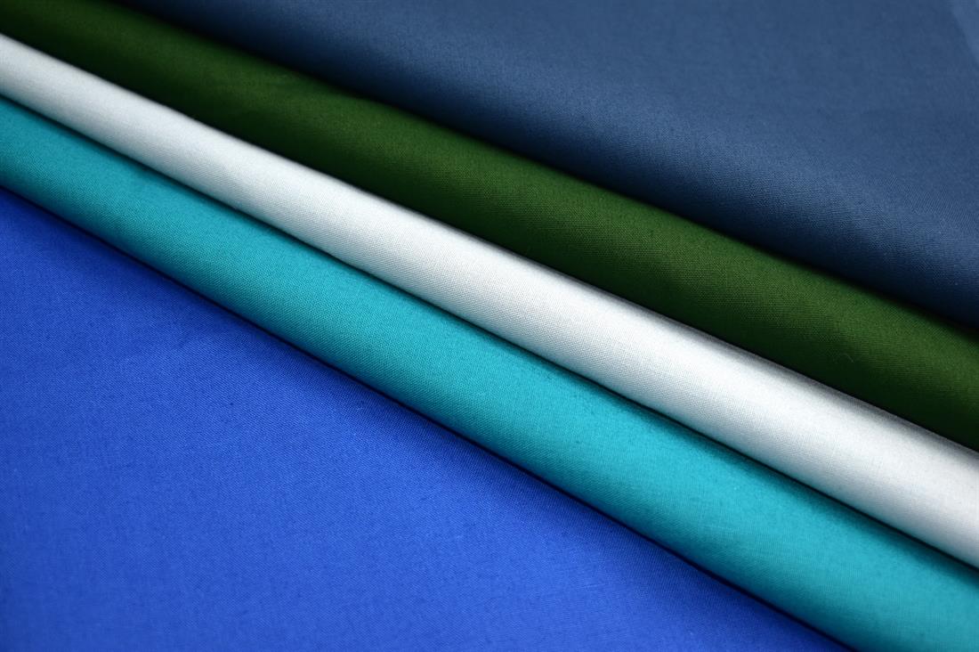 Col 1 Fat Quarter Bundle Plain 100% Cotton Fabric
