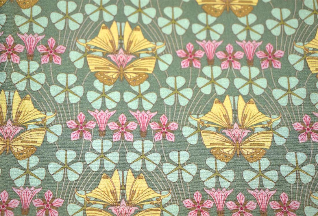 Mixed Coloured William Morris Fat Quarter Bundle