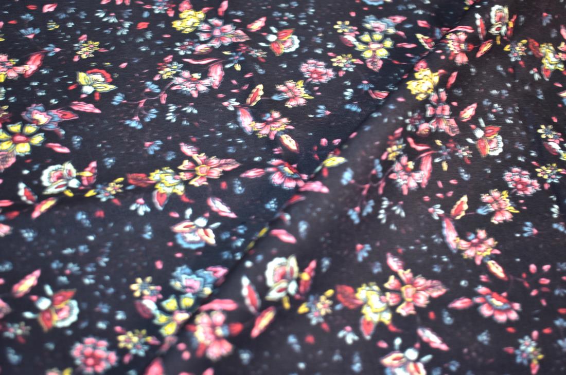 Black Single Fat Quarter Printed 100% Cotton Fabric