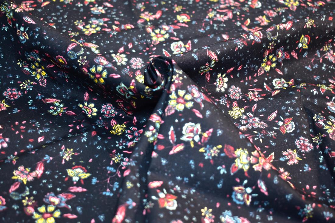 Black Single Fat Quarter Printed 100% Cotton Fabric
