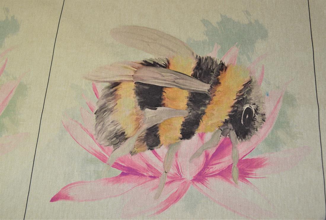 Natural Bombini Print