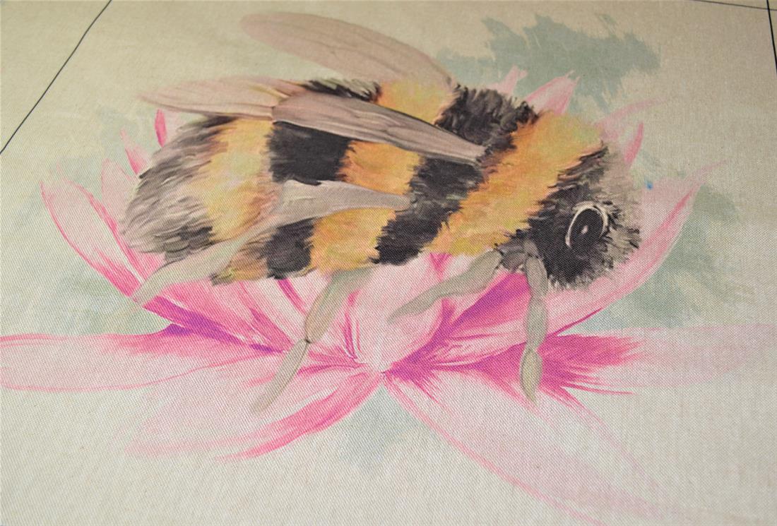Natural Bombini Print