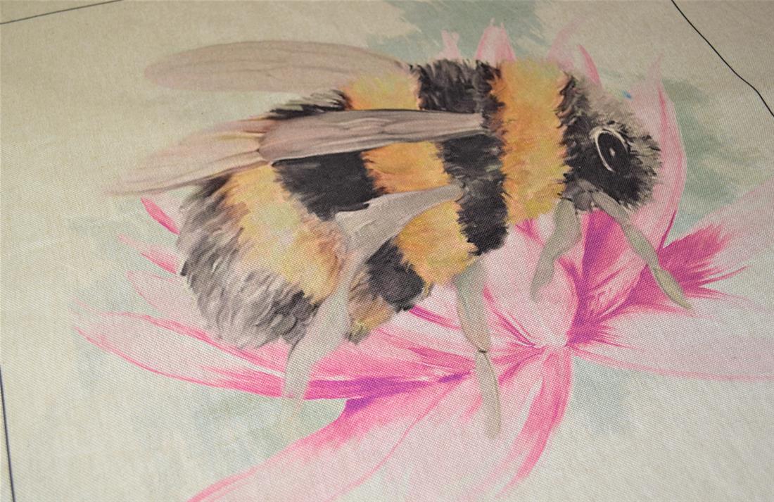 Natural Bombini Print