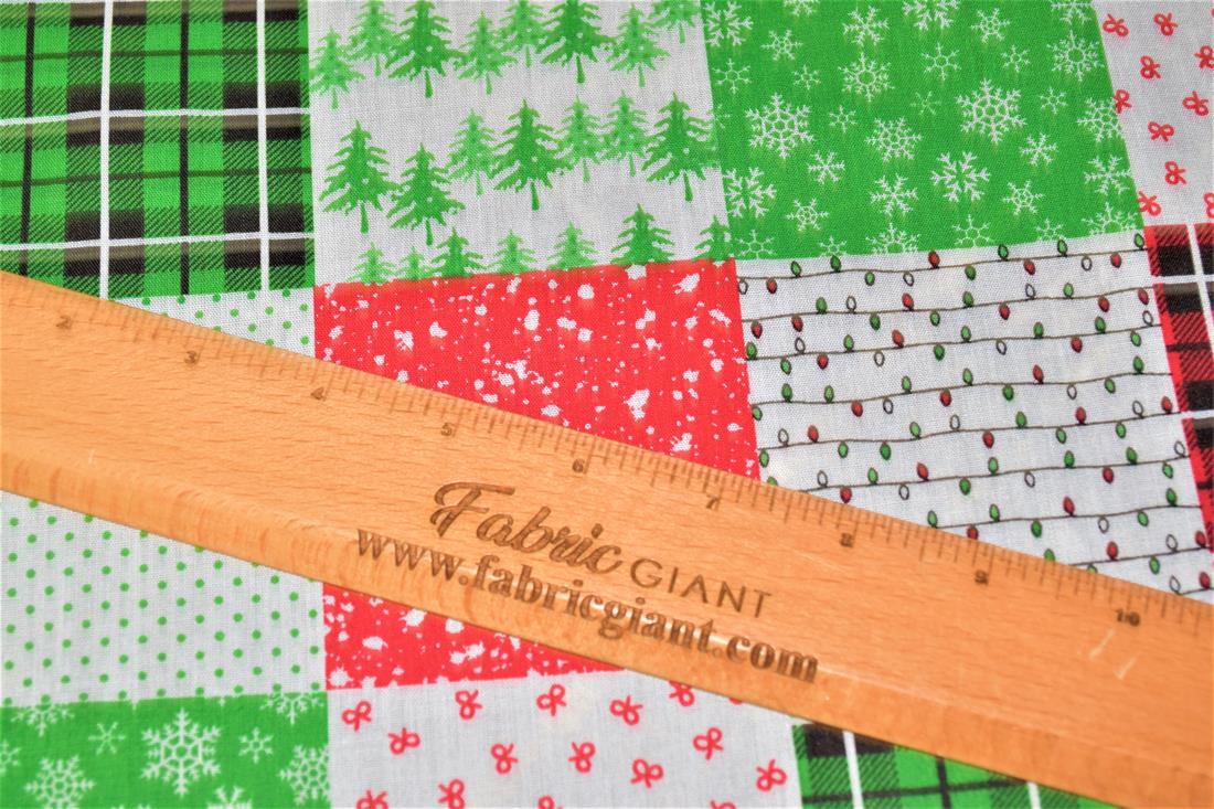 Green & Red Printed Christmas Festive Patchwork Design Polycotton…