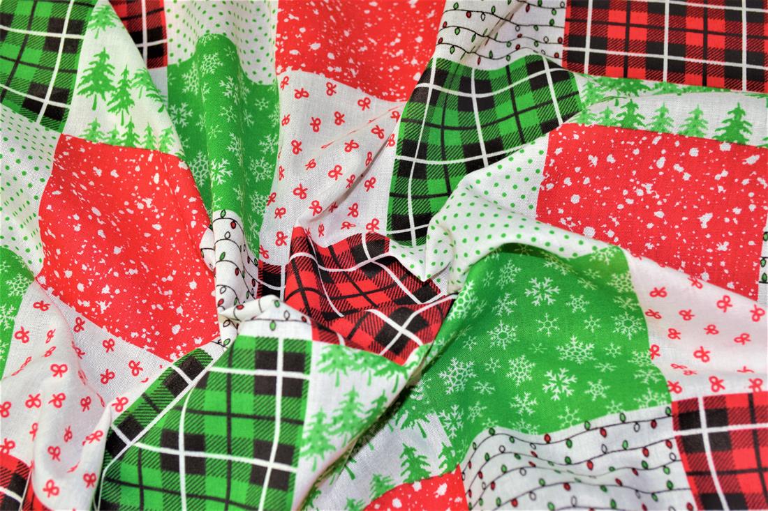 Green & Red Printed Christmas Festive Patchwork Design Polycotton…