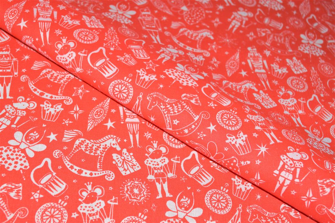 Cracking Christmas Printed Polycotton Fabric
