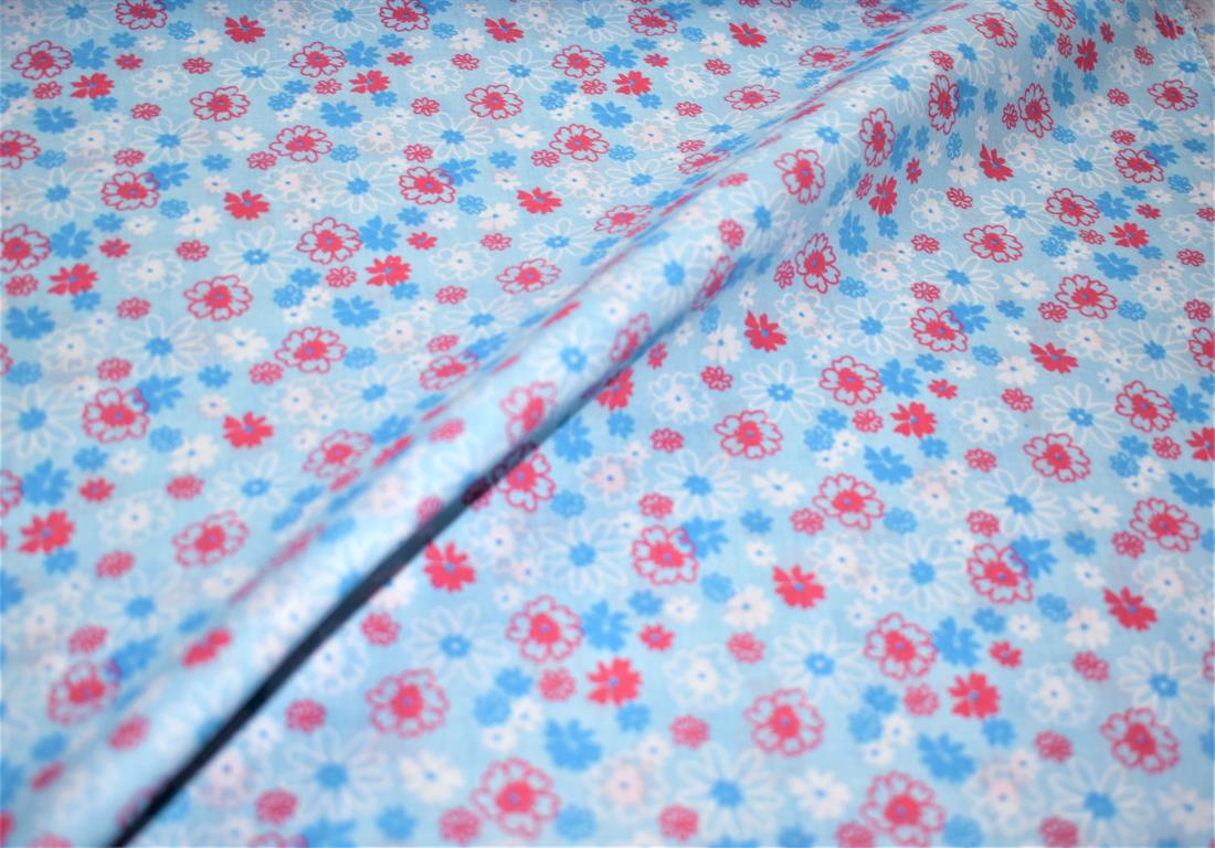 Blue Floral Pirnted Polycotton Printed Fabric
