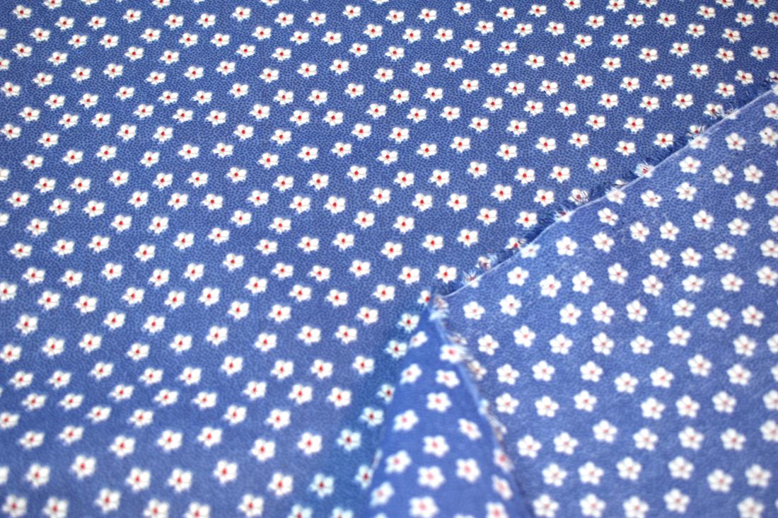 Small Floral Printed Polycotton Fabric