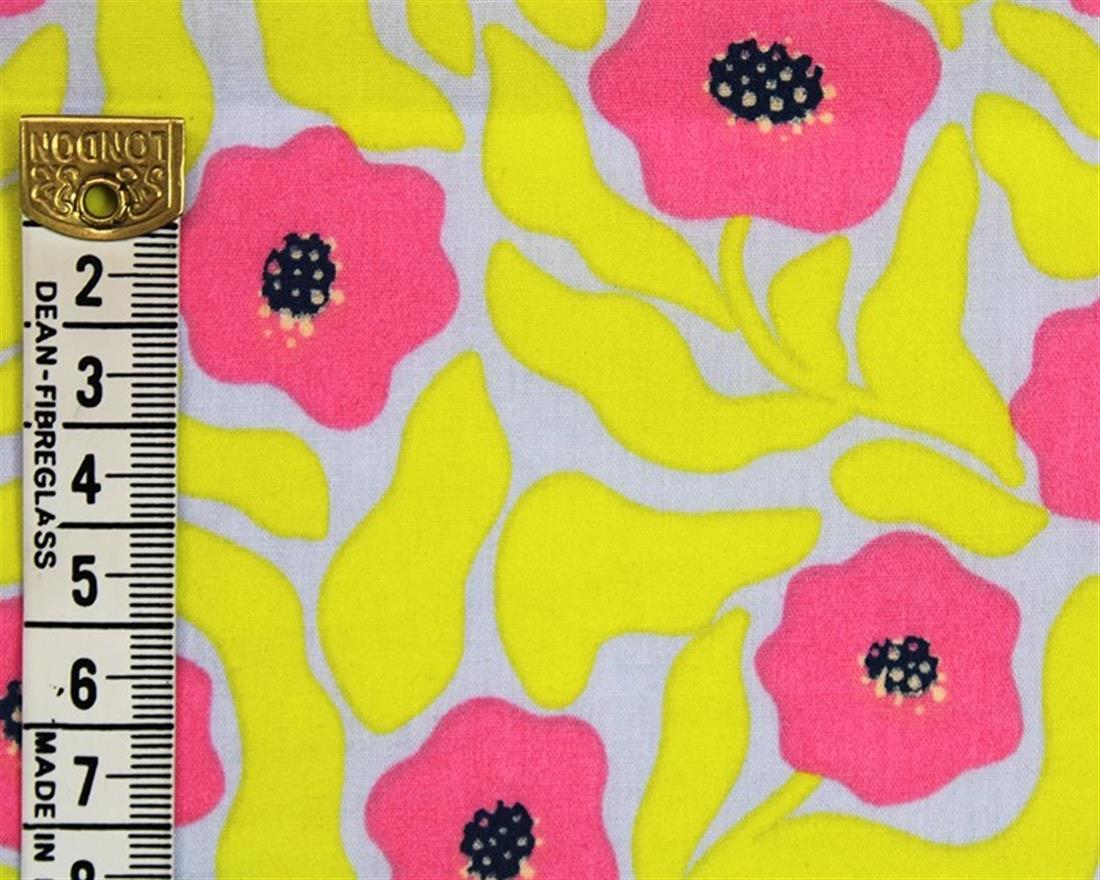 Mindy Polycotton Swirly Flowers Is a Vibrant Fabric