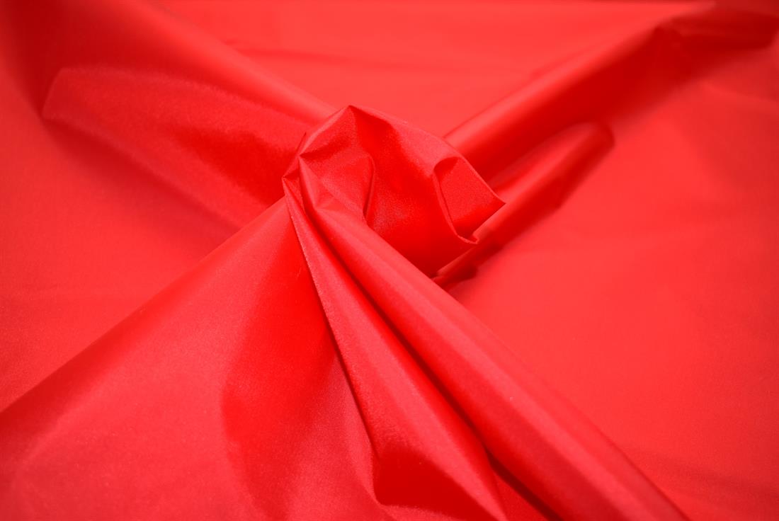 Red Plain Polyester Waterproof Fabric