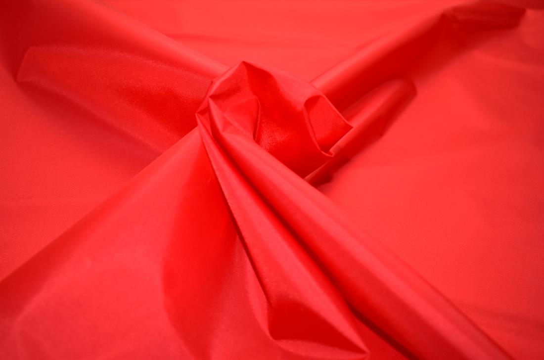Red Plain Polyester Waterproof Fabric