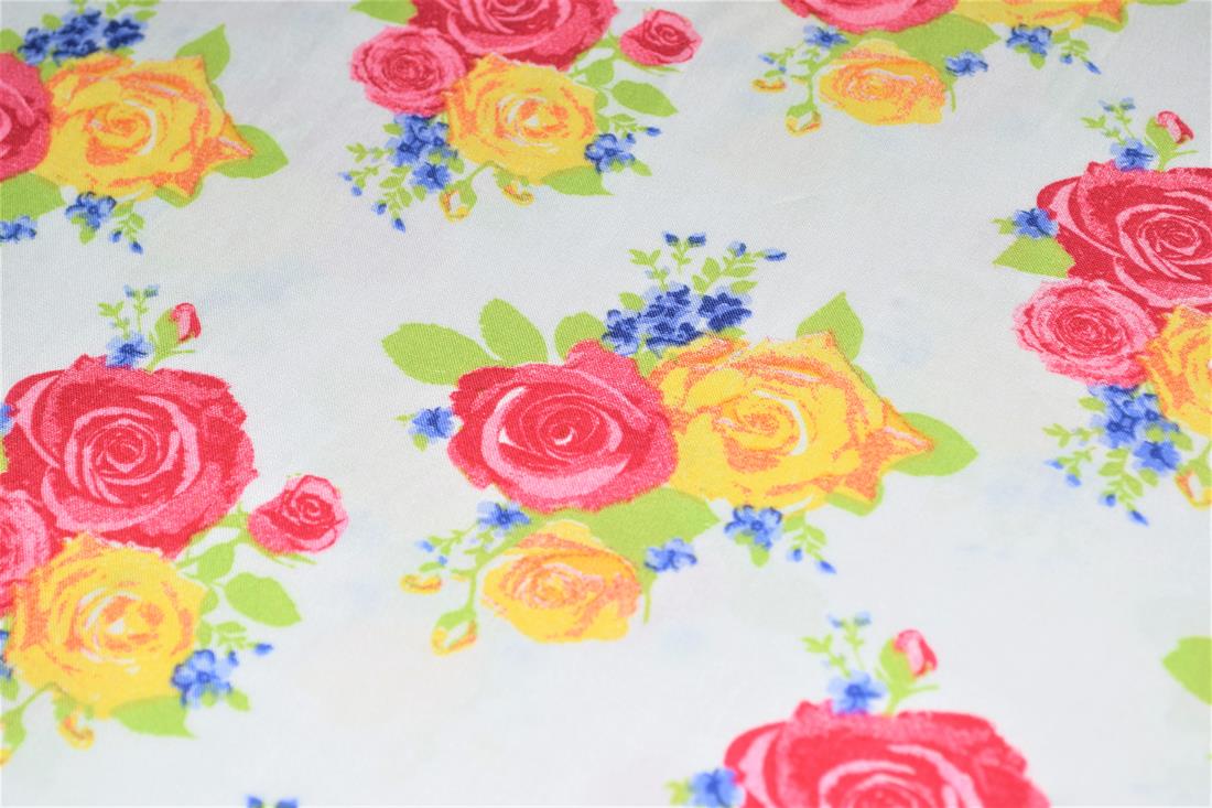 Off White Printed 100% Viscose Fabric, Floral