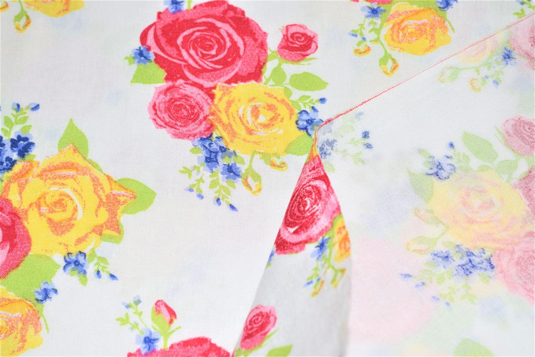 Off White Printed 100% Viscose Fabric, Floral