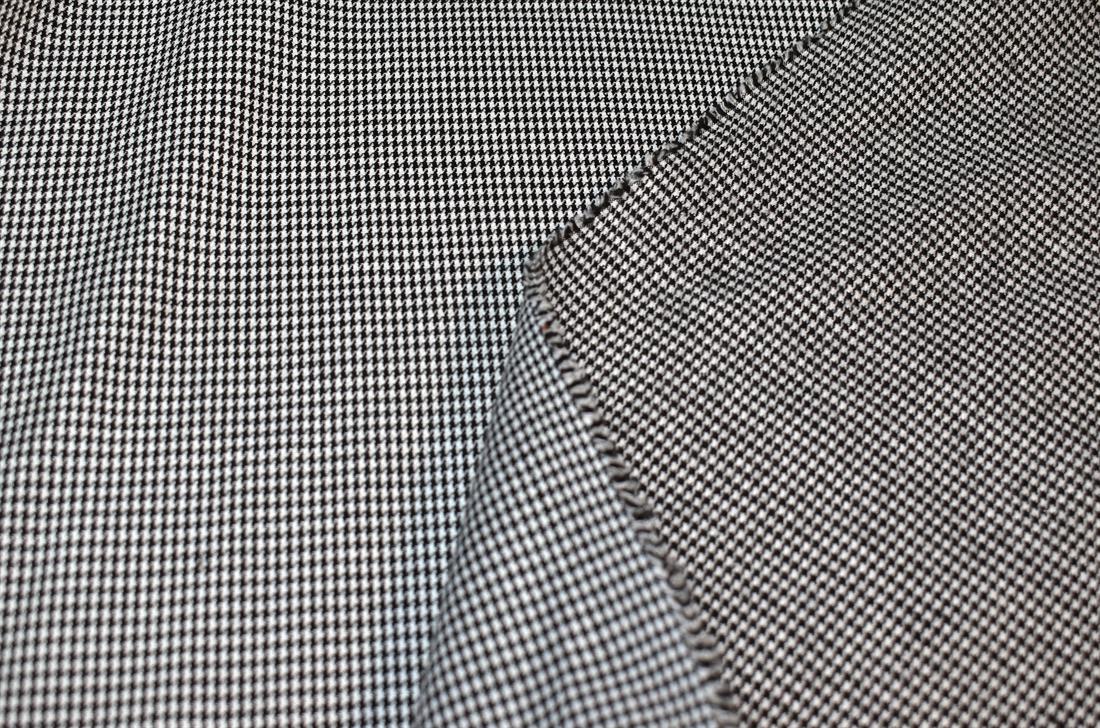 Black Woven Polycotton Check Combines the Strength of Both Polyester…