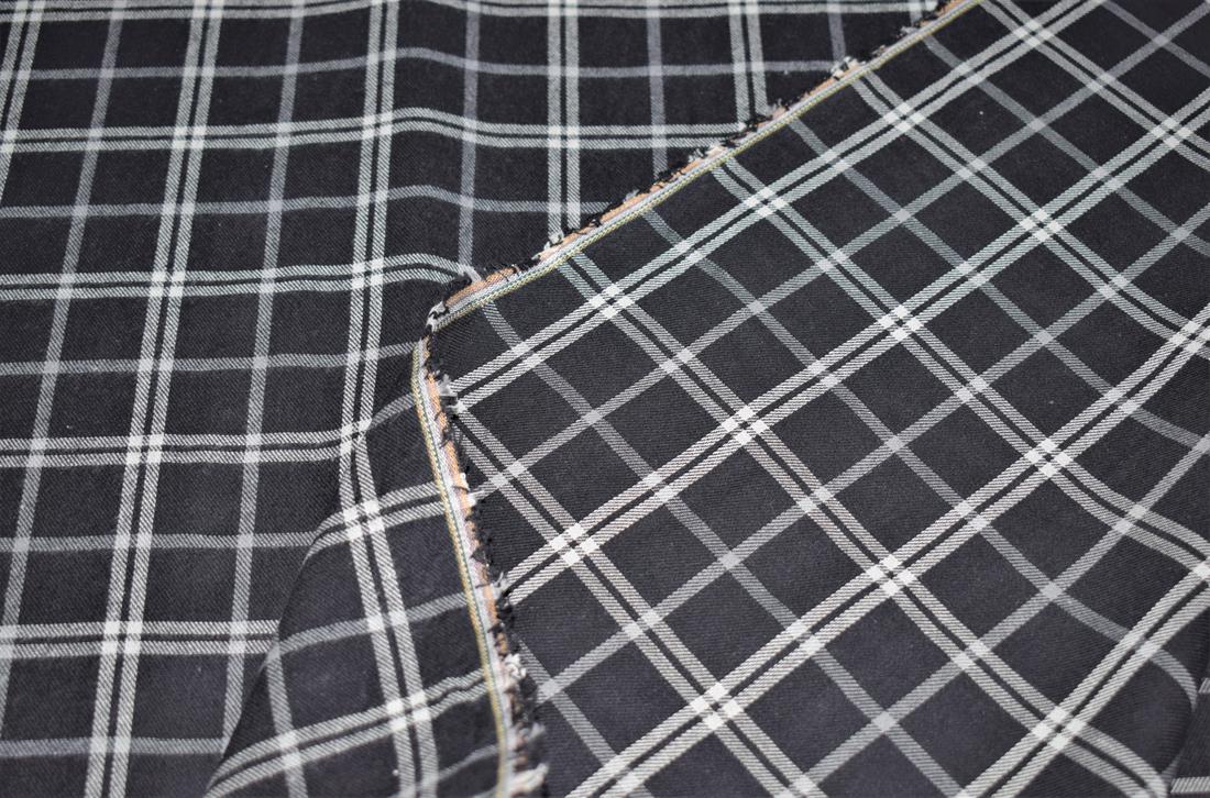 Black & White Yard Dyed Tartan Check Print Yarn