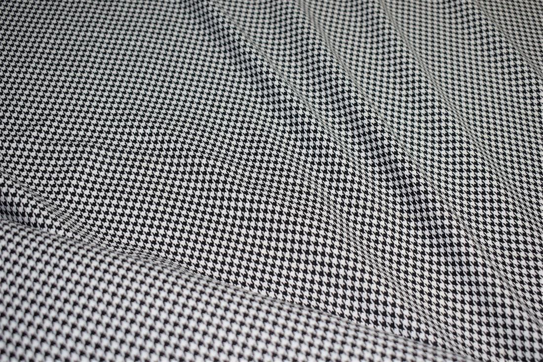Black & White Houndstooth Check Print Yarn