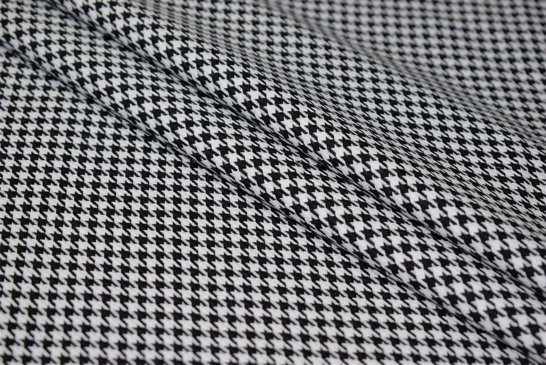 Black & White Houndstooth Check Print Yarn